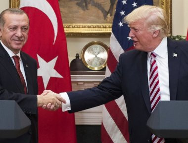 «Απασφάλισε» ο Ρ.Τ. Ερντογάν κατά των ΗΠΑ: «Ένα βράδυ μπορεί να έρθουμε ξαφνικά»